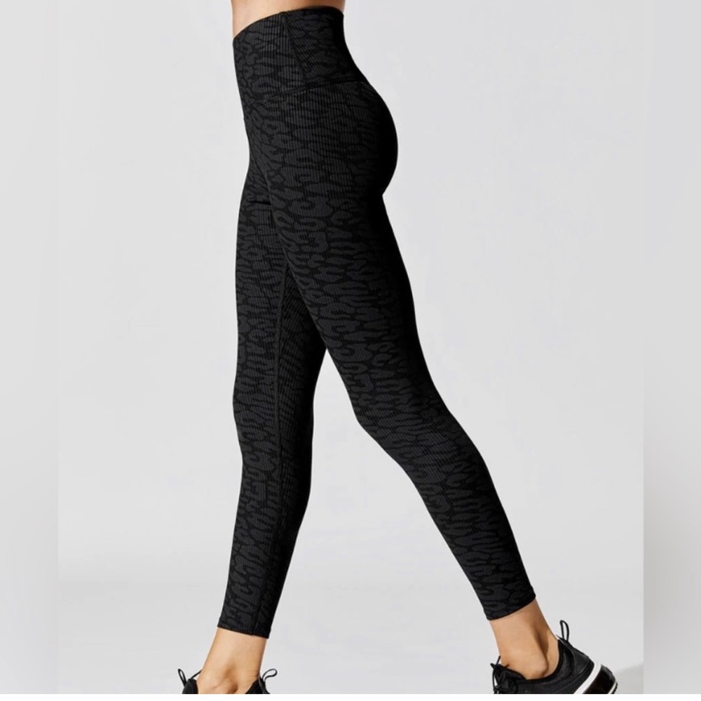 Carbon38 Ribbed Leopard printed leggings